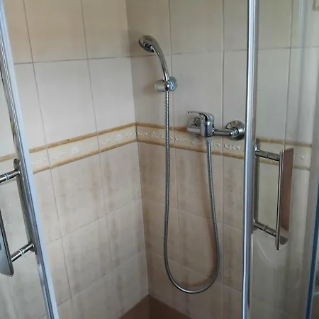 بيت ضيافة Goscinne 